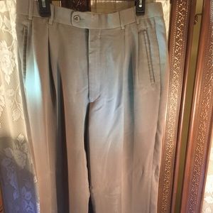 👨🏽‍⚖️Greg PetersPants